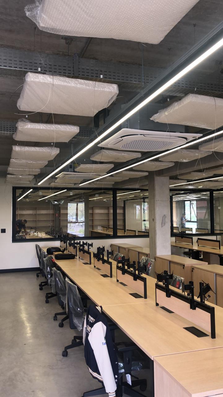 Iluminação corporativa — serviço realizado pela JPires Eletricidade