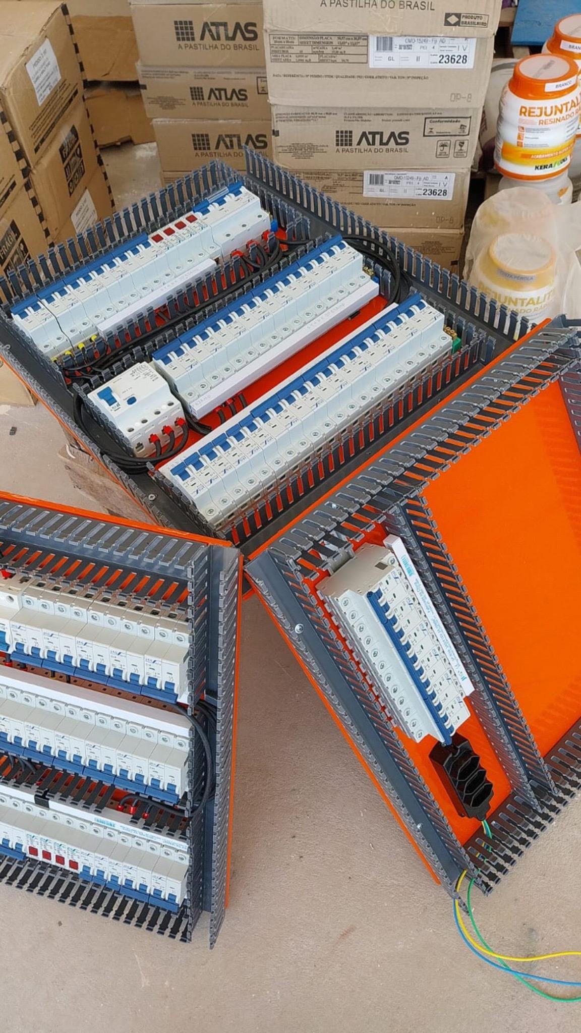 Montagem de quadros — serviço realizado pela JPires Eletricidade
